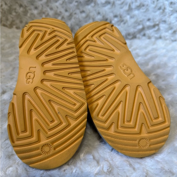 UGG TODDLER BOOTS MULTICOLOR - Picture 8 of 9